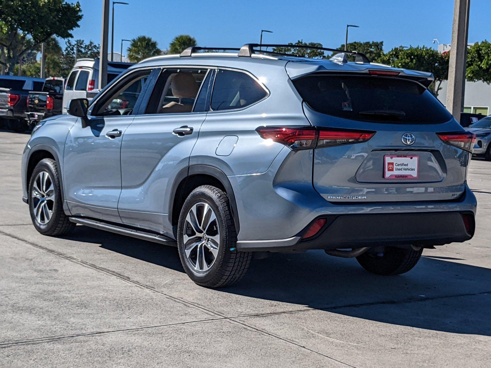 2022 Toyota Highlander Vehicle Photo in Davie, FL 33331