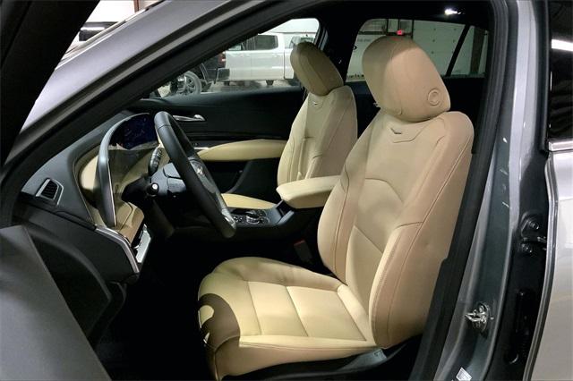 2025 Cadillac XT4 Vehicle Photo in KANSAS CITY, MO 64114-4545