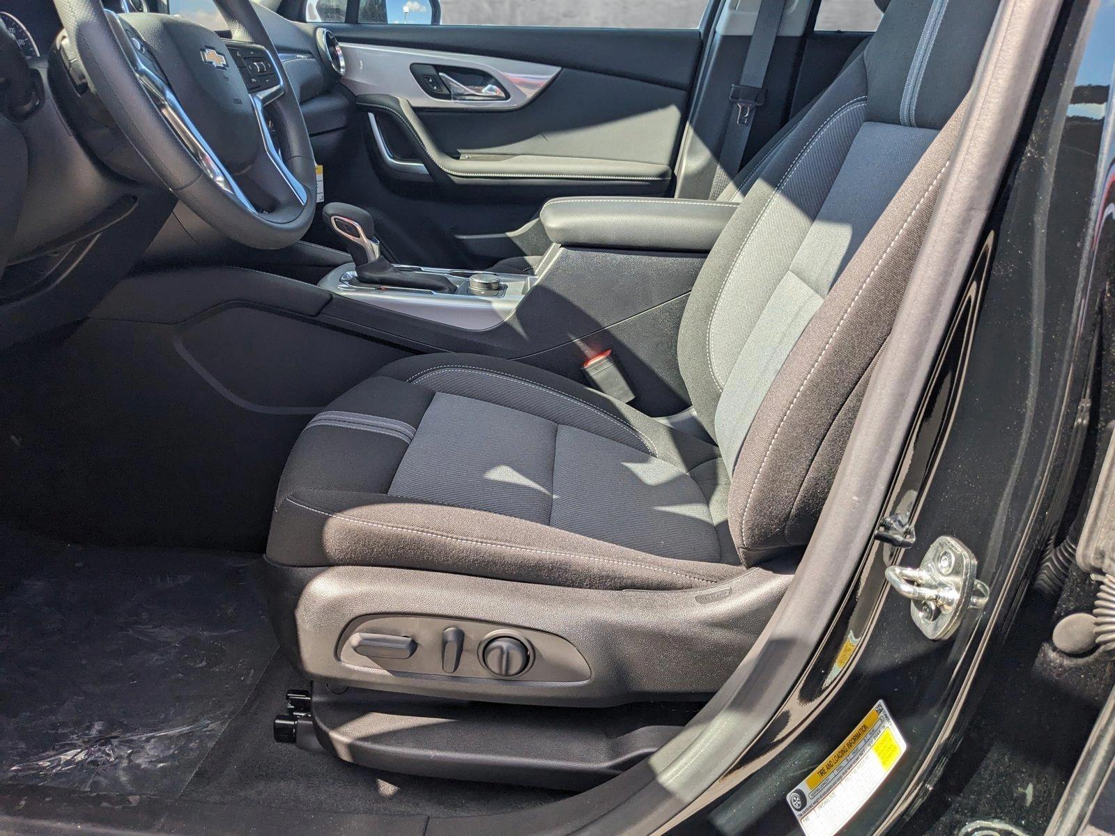 2025 Chevrolet Blazer Vehicle Photo in MIAMI, FL 33172-3015
