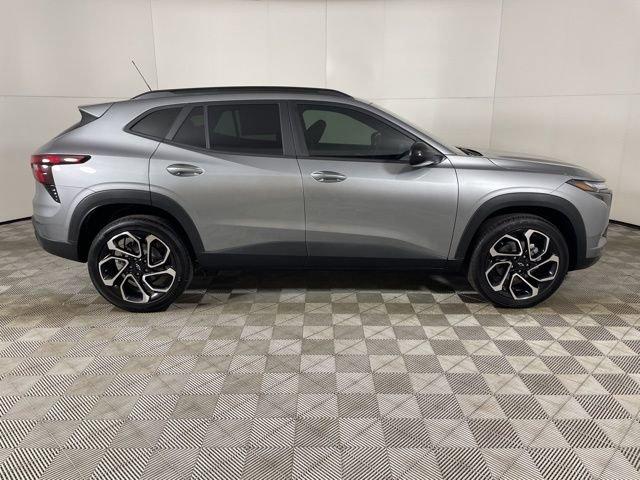 2025 Chevrolet Trax Vehicle Photo in PHOENIX, AZ 85014-3381