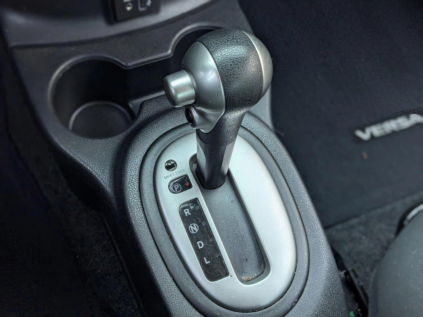 2019 Nissan Versa Sedan Vehicle Photo in VALENCIA, CA 91355-1705
