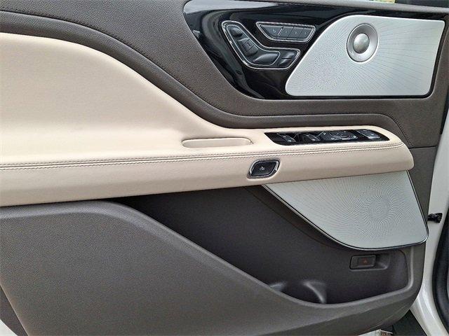 2023 Lincoln Aviator Vehicle Photo in Willow Grove, PA 19090