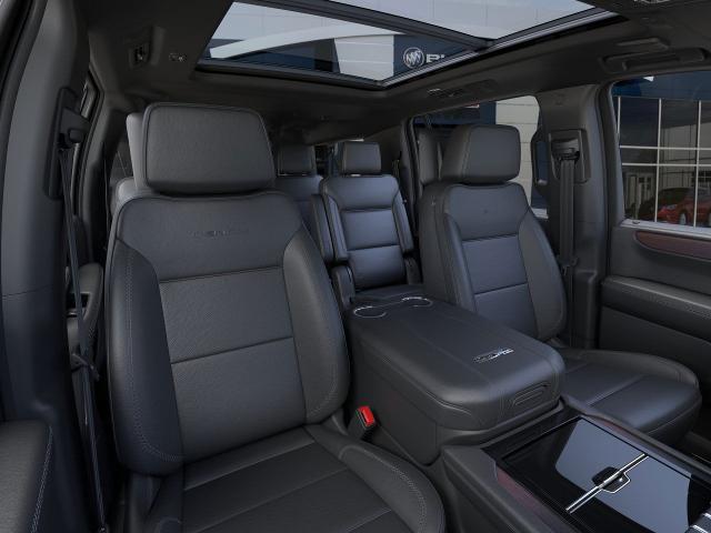 2025 GMC Yukon XL Vehicle Photo in TOPEKA, KS 66609-0000
