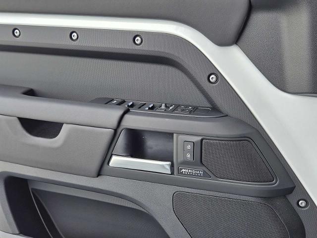 2025 Defender Vehicle Photo in AUSTIN, TX 78717