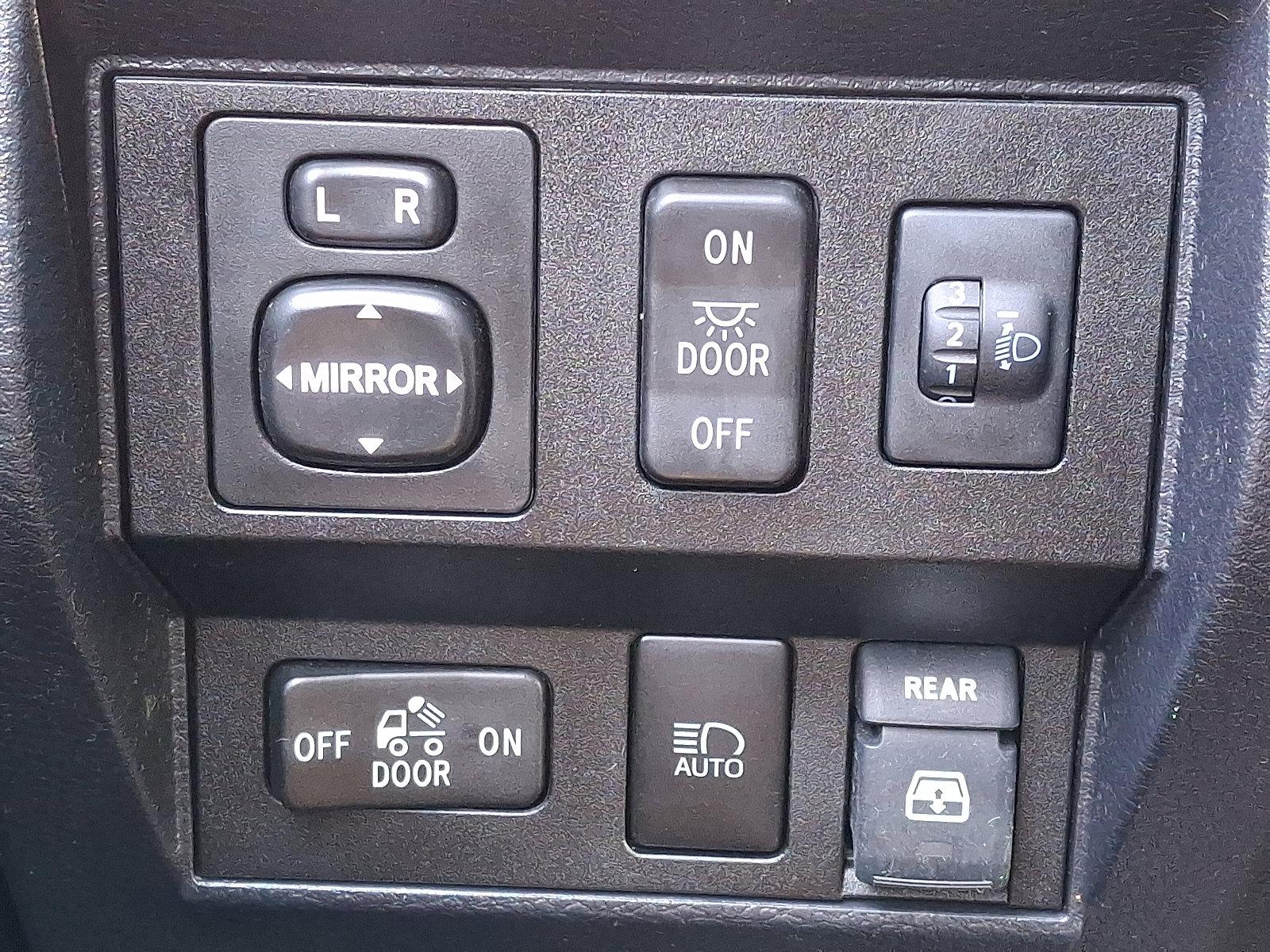 2018 Toyota Tundra 4WD Vehicle Photo in BETHLEHEM, PA 18017-9401