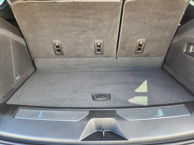 2022 Cadillac Escalade Vehicle Photo in DENTON, TX 76210-9321