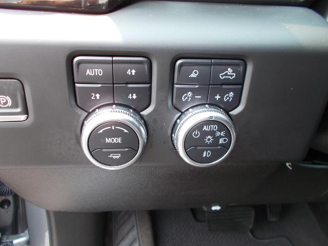 2024 GMC Sierra 1500 Vehicle Photo in LOWELL, MA 01852-4336