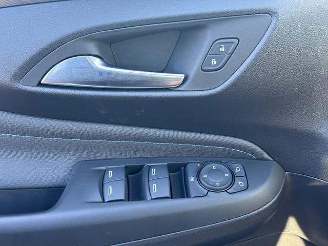2025 Buick Envista Vehicle Photo in COLUMBIA, MO 65203-3903