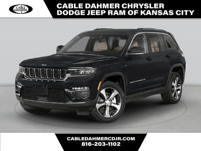 2024 Jeep Grand Cherokee Vehicle Photo in Kansas City, MO 64114