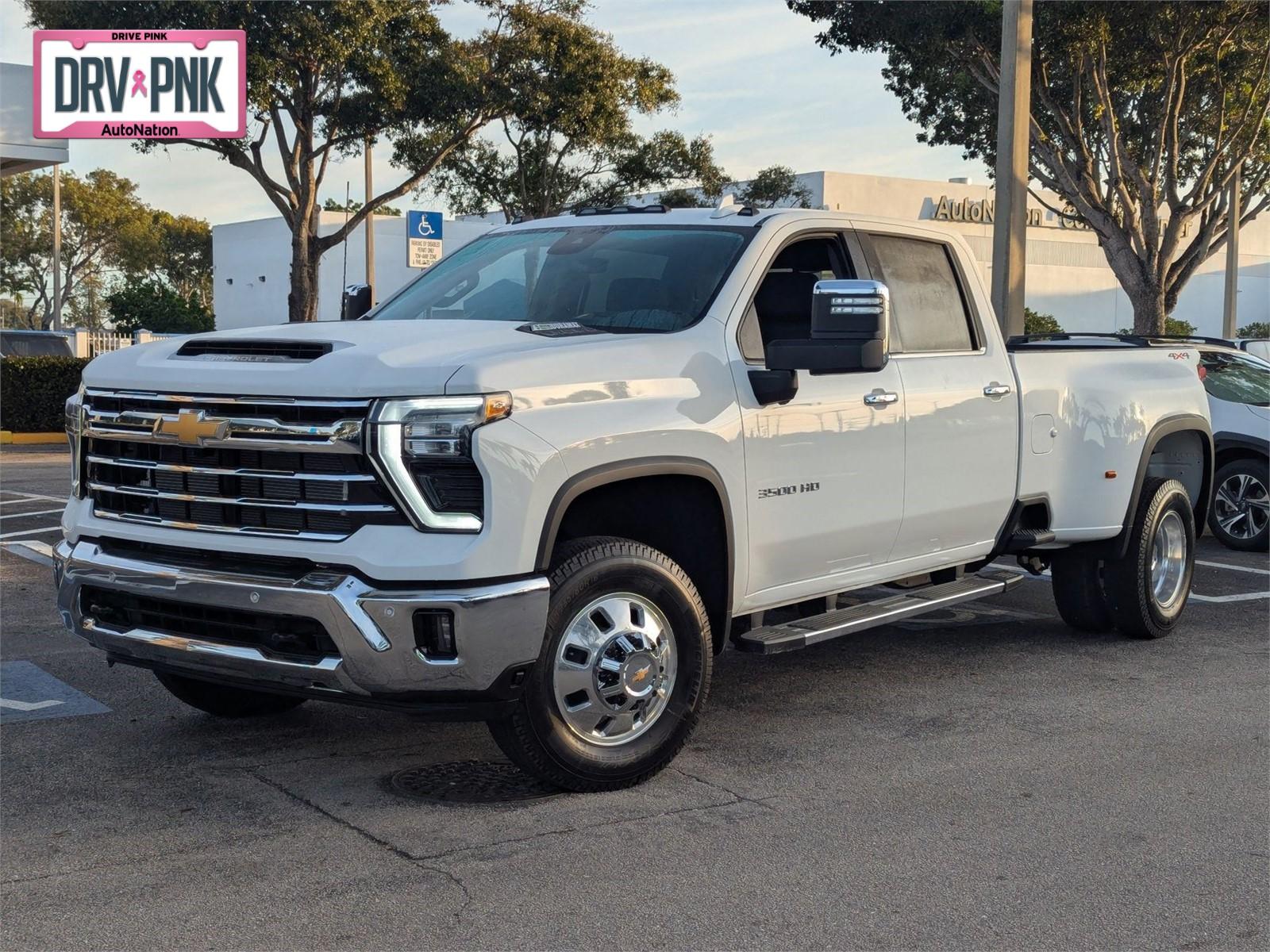 2025 Chevrolet Silverado 3500 HD Vehicle Photo in GREENACRES, FL 33463-3207