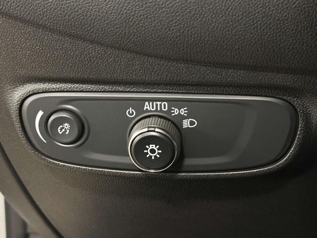 2022 Chevrolet Equinox Vehicle Photo in Roslyn, NY 11576