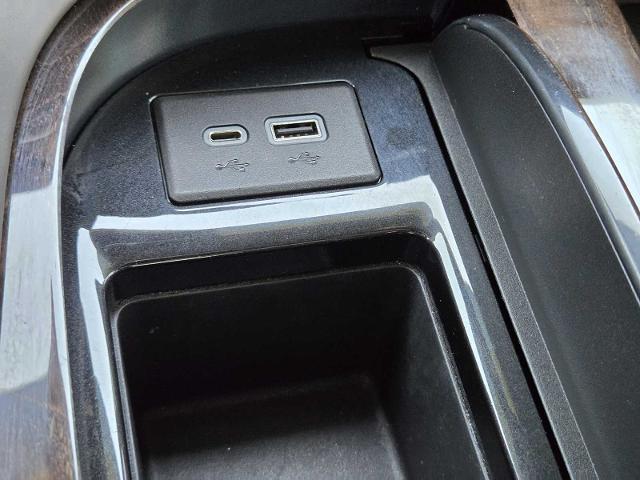 2023 Cadillac Escalade Vehicle Photo in DENTON, TX 76210-9321