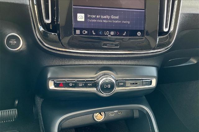2025 Volvo XC40 Vehicle Photo in Houston, TX 77007