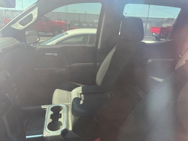 2021 Chevrolet Silverado 1500 Vehicle Photo in GREEN BAY, WI 54304-5303
