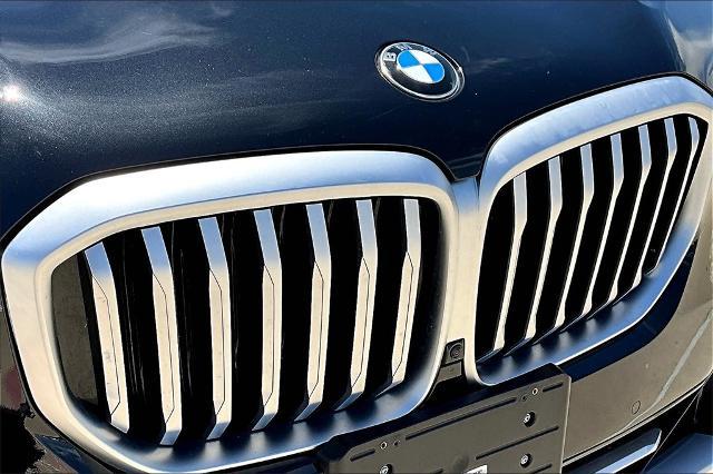 2025 BMW X5 sDrive40i Vehicle Photo in Grapevine, TX 76051