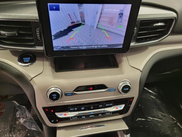 2023 Ford Explorer Vehicle Photo in Neenah, WI 54956