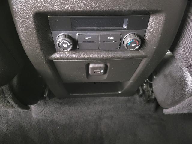 2022 Chevrolet Traverse Vehicle Photo in NEENAH, WI 54956-2243
