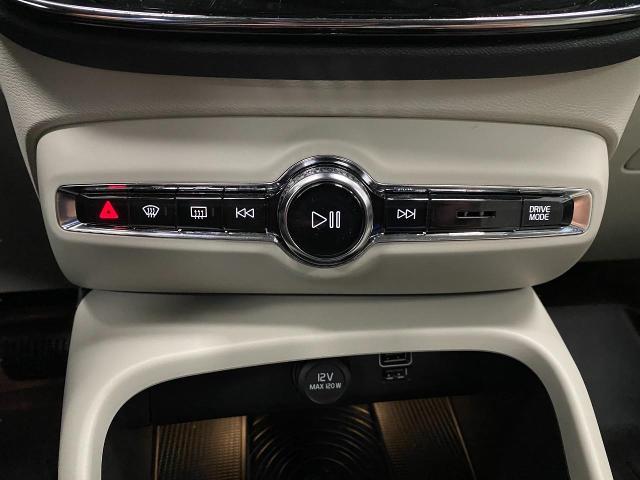 2019 Volvo XC40 Vehicle Photo in Appleton, WI 54913