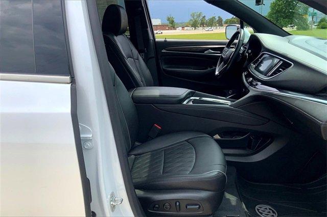 2024 Buick Enclave Vehicle Photo in TOPEKA, KS 66609-0000