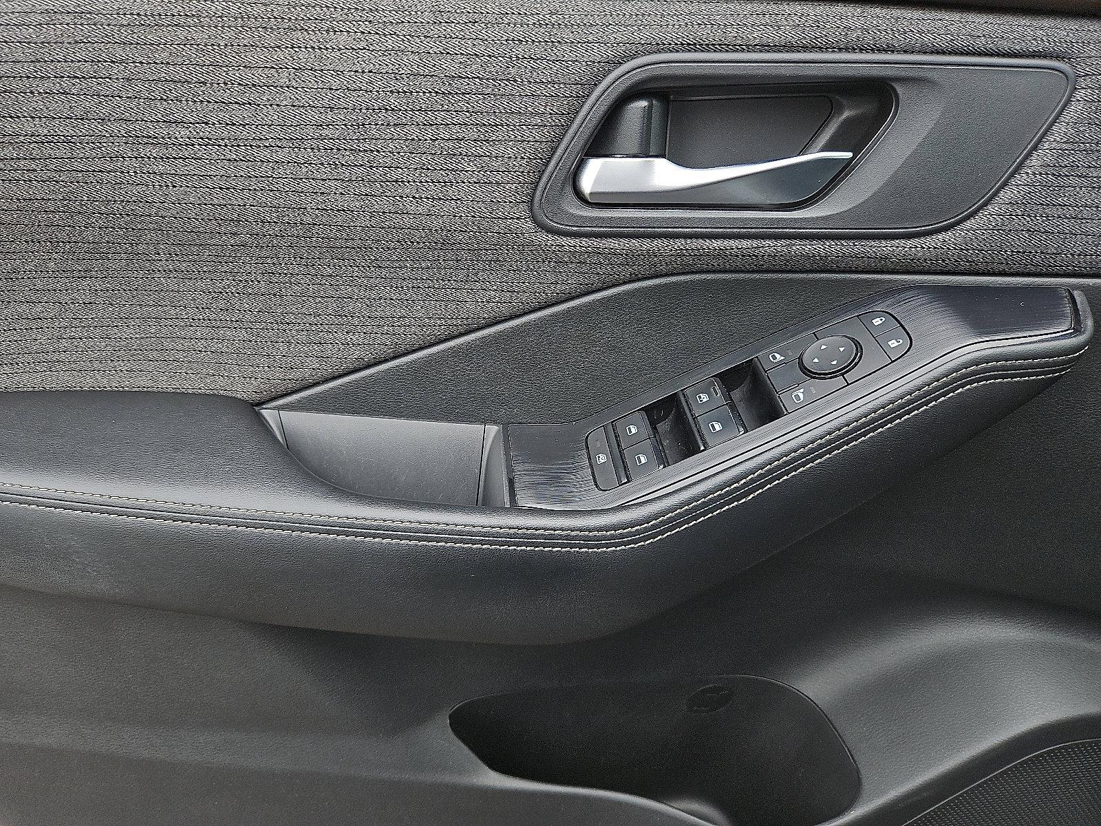 2022 Nissan Rogue Vehicle Photo in Jenkintown, PA 19046