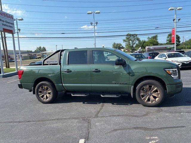 2024 Nissan Titan Vehicle Photo in Harrisburg, PA 17111-1033
