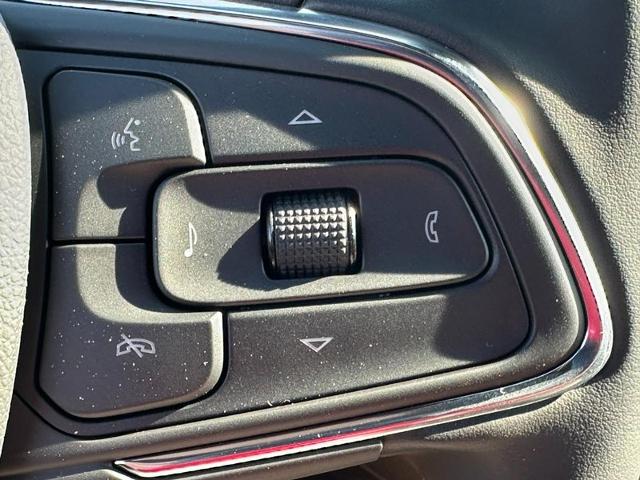2025 Buick Envista Vehicle Photo in COLUMBIA, MO 65203-3903