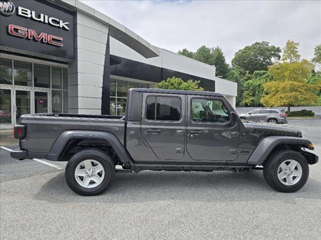 Used 2023 Jeep Gladiator Sport S with VIN 1C6HJTAGXPL512135 for sale in Spartanburg, SC