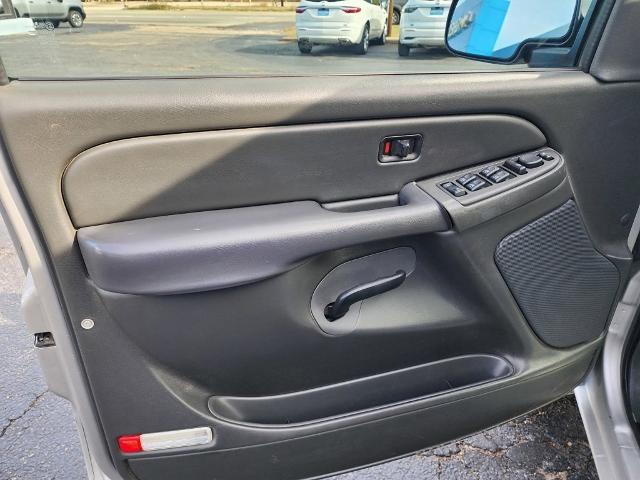 2007 Chevrolet Silverado 1500 Classic Vehicle Photo in PARIS, TX 75460-2116