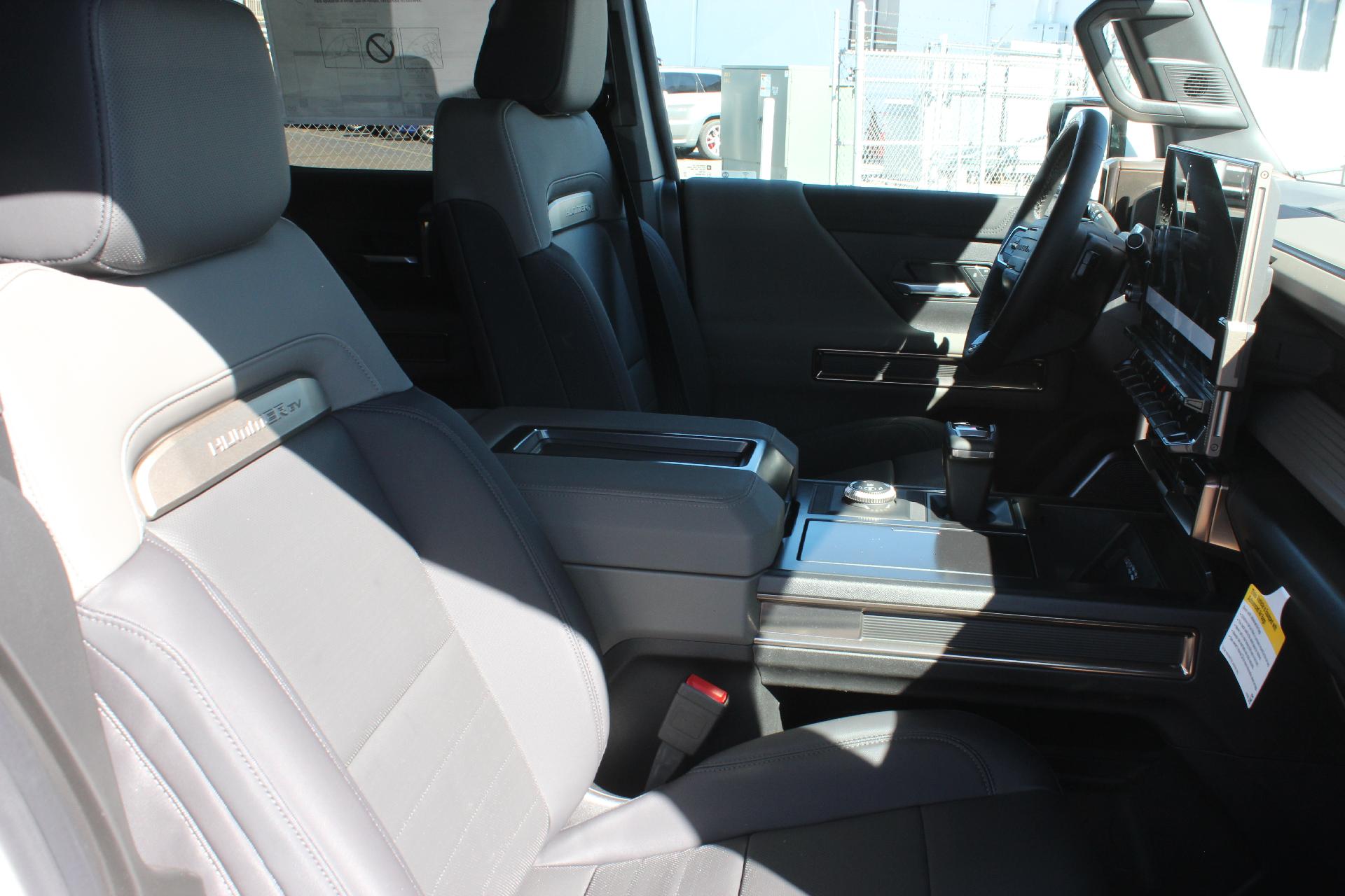 2025 GMC HUMMER EV SUV Vehicle Photo in AURORA, CO 80012-4011