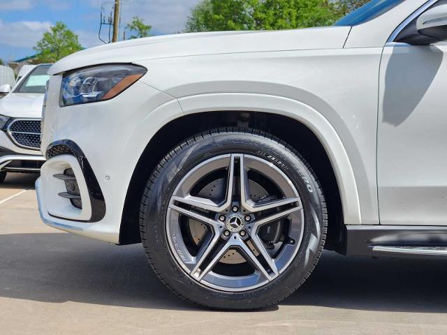 2025 Mercedes-Benz GLS Vehicle Photo in HOUSTON, TX 77079