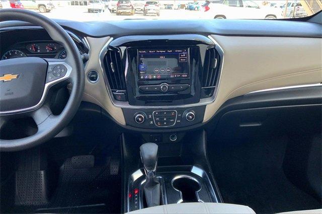 2022 Chevrolet Traverse Vehicle Photo in TOPEKA, KS 66609-0000