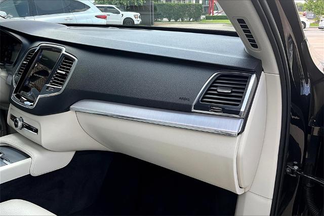 2022 Volvo XC90 Vehicle Photo in Houston, TX 77007