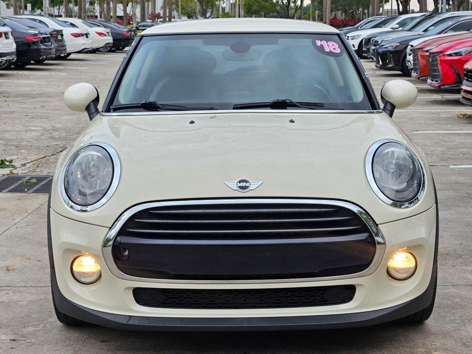 2018 MINI Cooper Hardtop 2 Door Vehicle Photo in Pembroke Pines , FL 33027