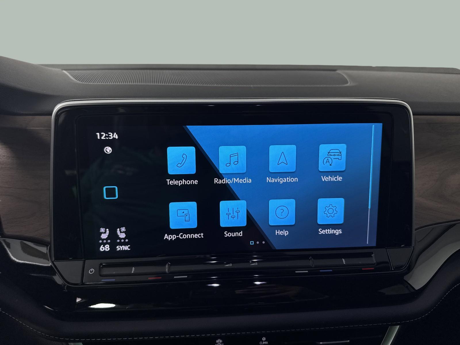 2024 Volkswagen Atlas Vehicle Photo in Georgetown, TX 78626