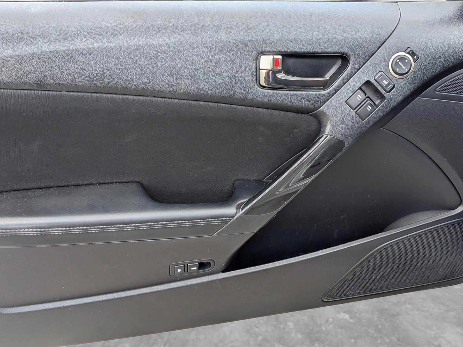 2013 Hyundai Genesis Coupe Vehicle Photo in PEMBROKE PINES, FL 33024-6534