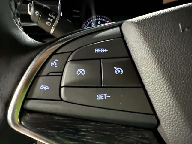 2022 Cadillac XT5 Vehicle Photo in Roslyn, NY 11576