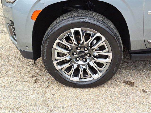 2023 GMC Yukon XL Vehicle Photo in MILFORD, OH 45150-1684