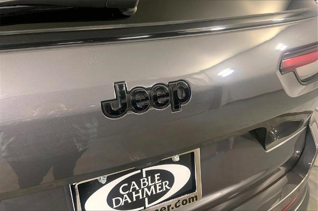 2024 Jeep Grand Cherokee L Vehicle Photo in Kansas City, MO 64114