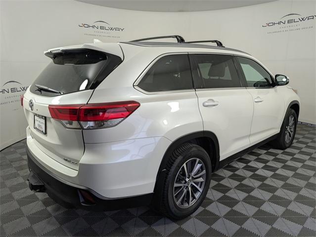 2019 Toyota Highlander Vehicle Photo in ENGLEWOOD, CO 80113-6708