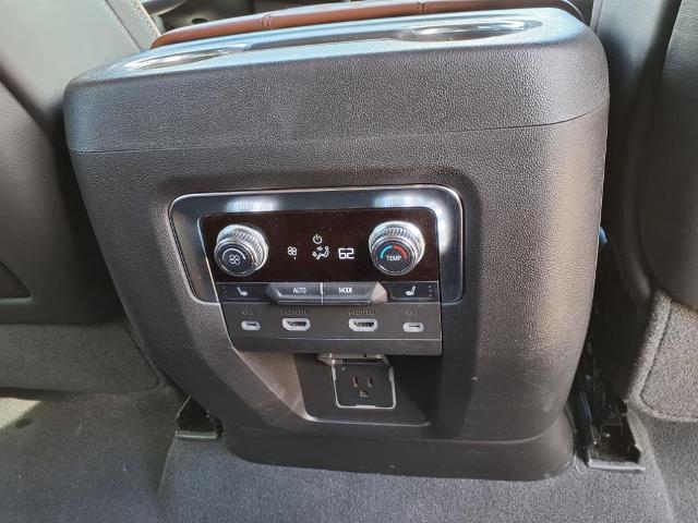 2023 GMC Yukon Vehicle Photo in Tampa, FL 33612