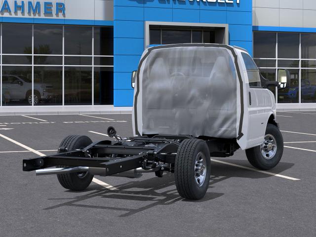 2025 Chevrolet Express Cutaway 3500 Vehicle Photo in TOPEKA, KS 66609-0000