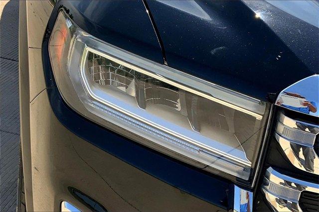 2023 GMC Acadia Vehicle Photo in TOPEKA, KS 66609-0000