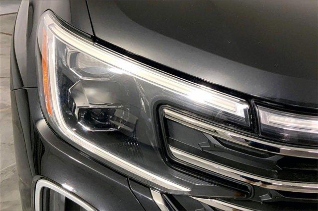 2024 Volkswagen Atlas Vehicle Photo in INDEPENDENCE, MO 64055-1314