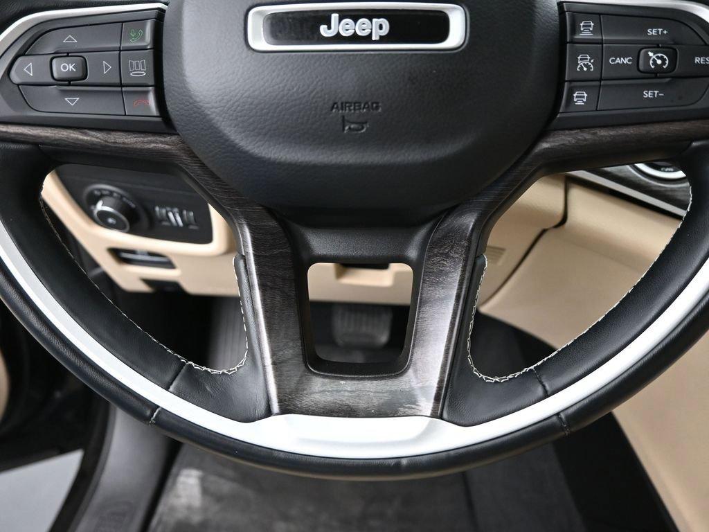 2021 Jeep Grand Cherokee L Vehicle Photo in Cedar Rapids, IA 52402