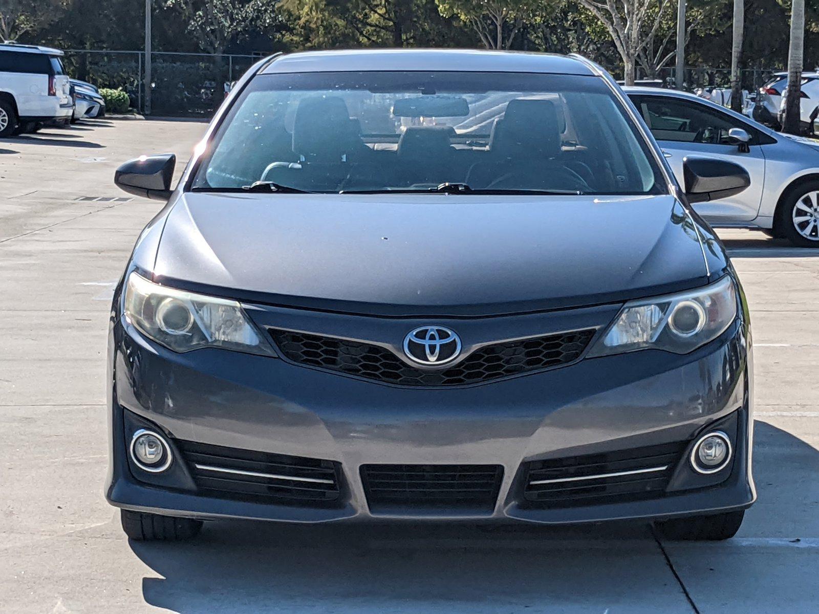 2014 Toyota Camry Vehicle Photo in Davie, FL 33331