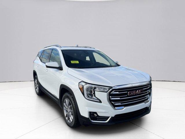 2024 GMC Terrain Vehicle Photo in LEOMINSTER, MA 01453-2952