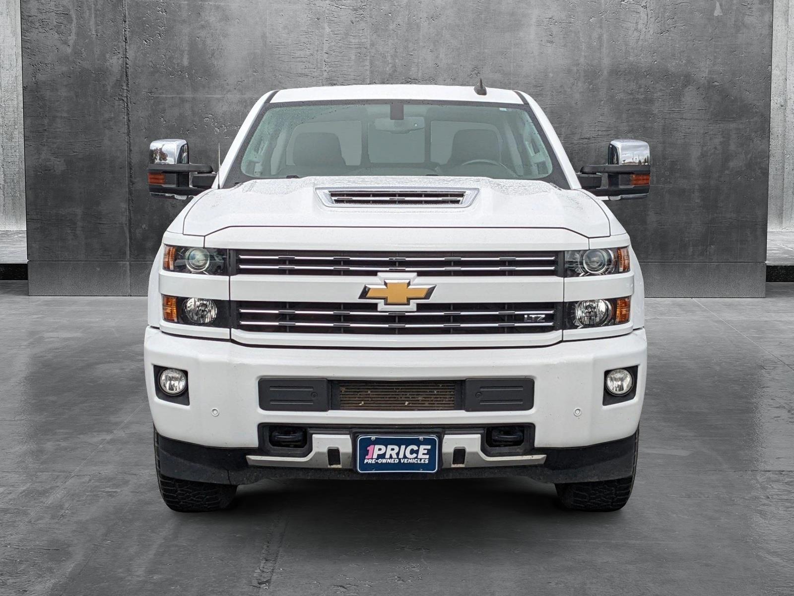 2019 Chevrolet Silverado 2500HD Vehicle Photo in VALENCIA, CA 91355-1705