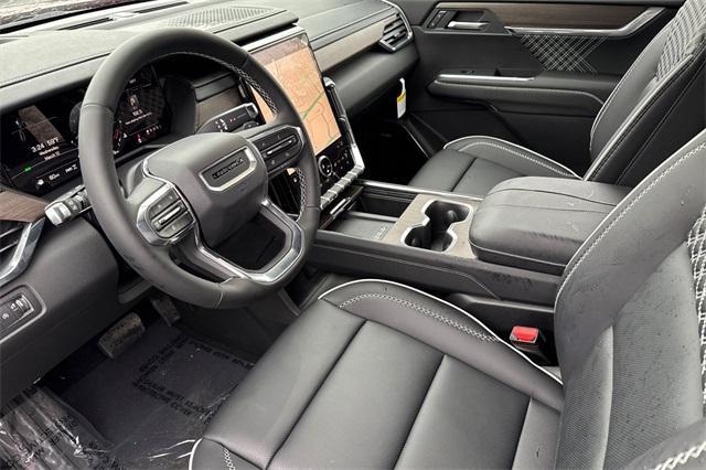 2025 GMC Acadia Vehicle Photo in ELK GROVE, CA 95757-8703