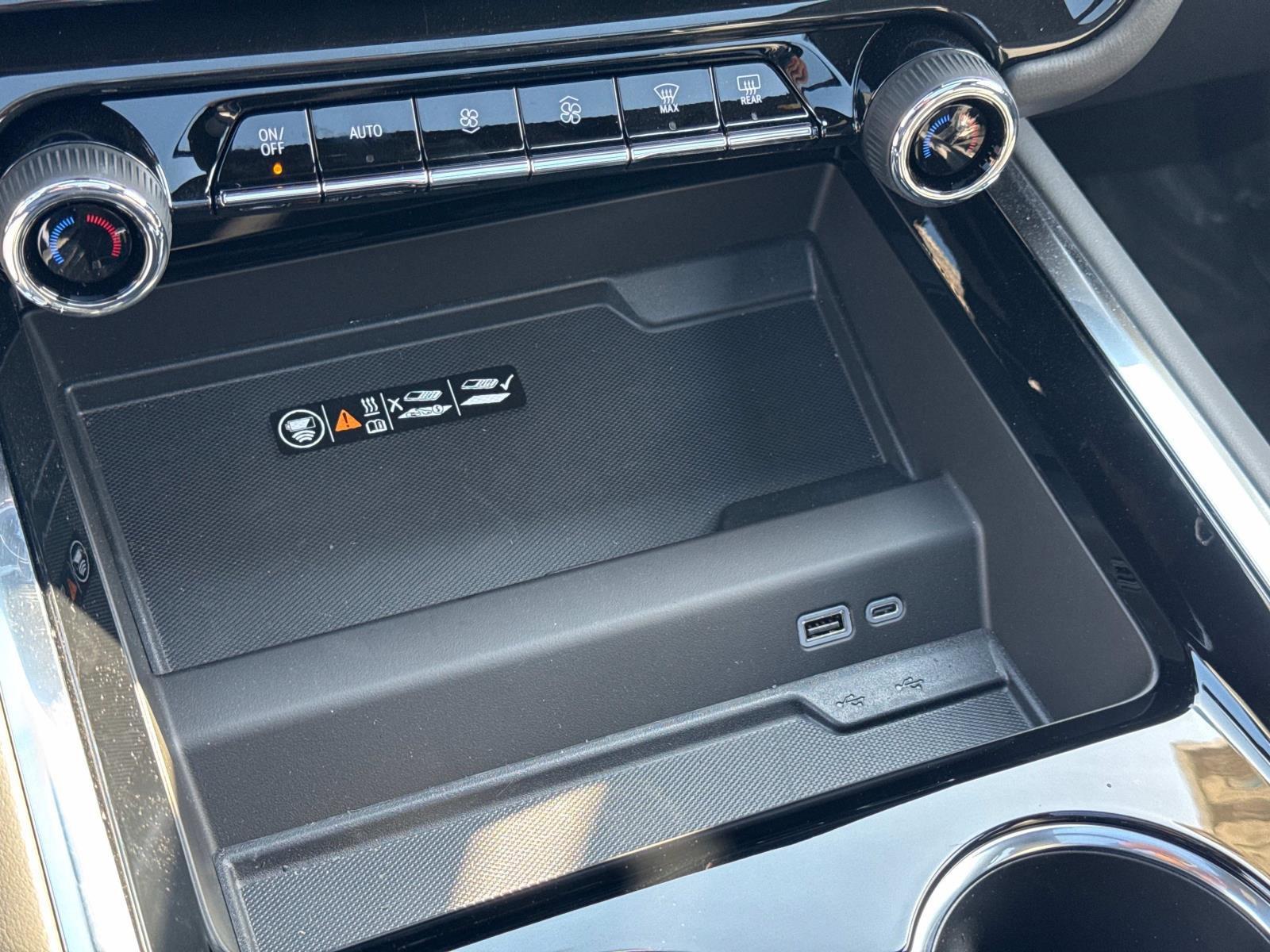 2025 Chevrolet Tahoe Vehicle Photo in LOS ANGELES, CA 90007-3794