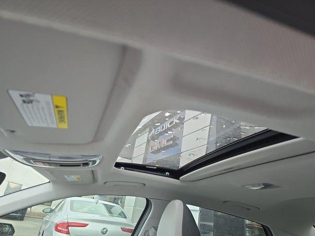 2023 Hyundai ELANTRA Vehicle Photo in Pleasant Hills, PA 15236